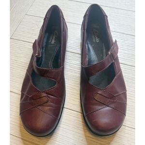 Clark's‎ Women's Red Leather Comfort Flat Shoes W/ Strap Sz 8.5B
